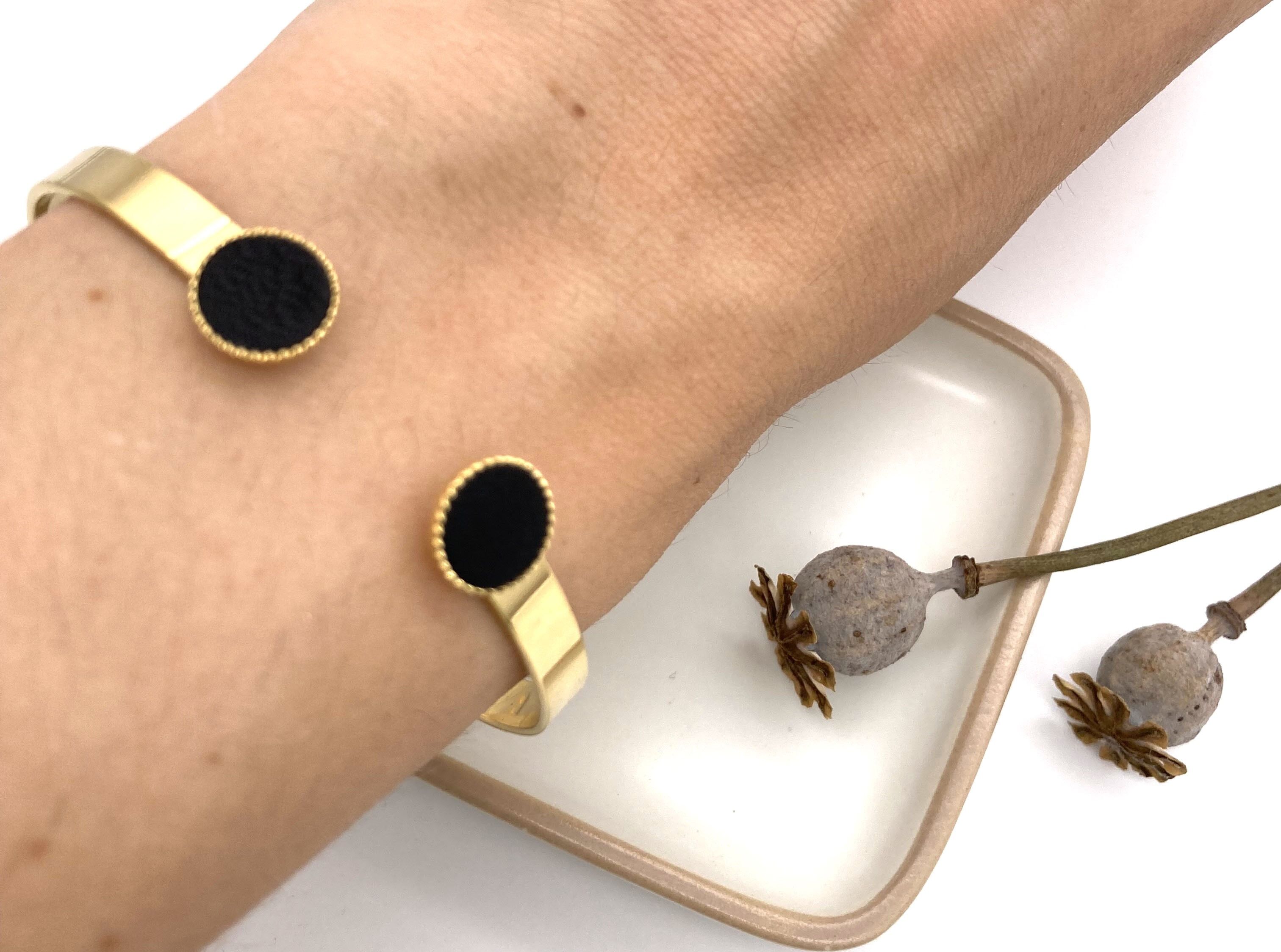 Jonc doré à l'or fin - cuir noir