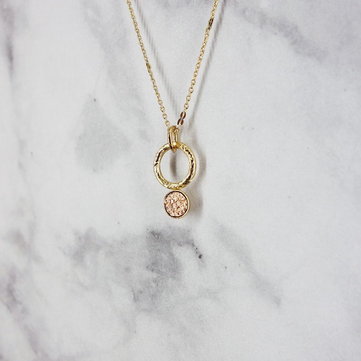 Mini collana tonda in pelle e anello martellato #1 - Oro rosa