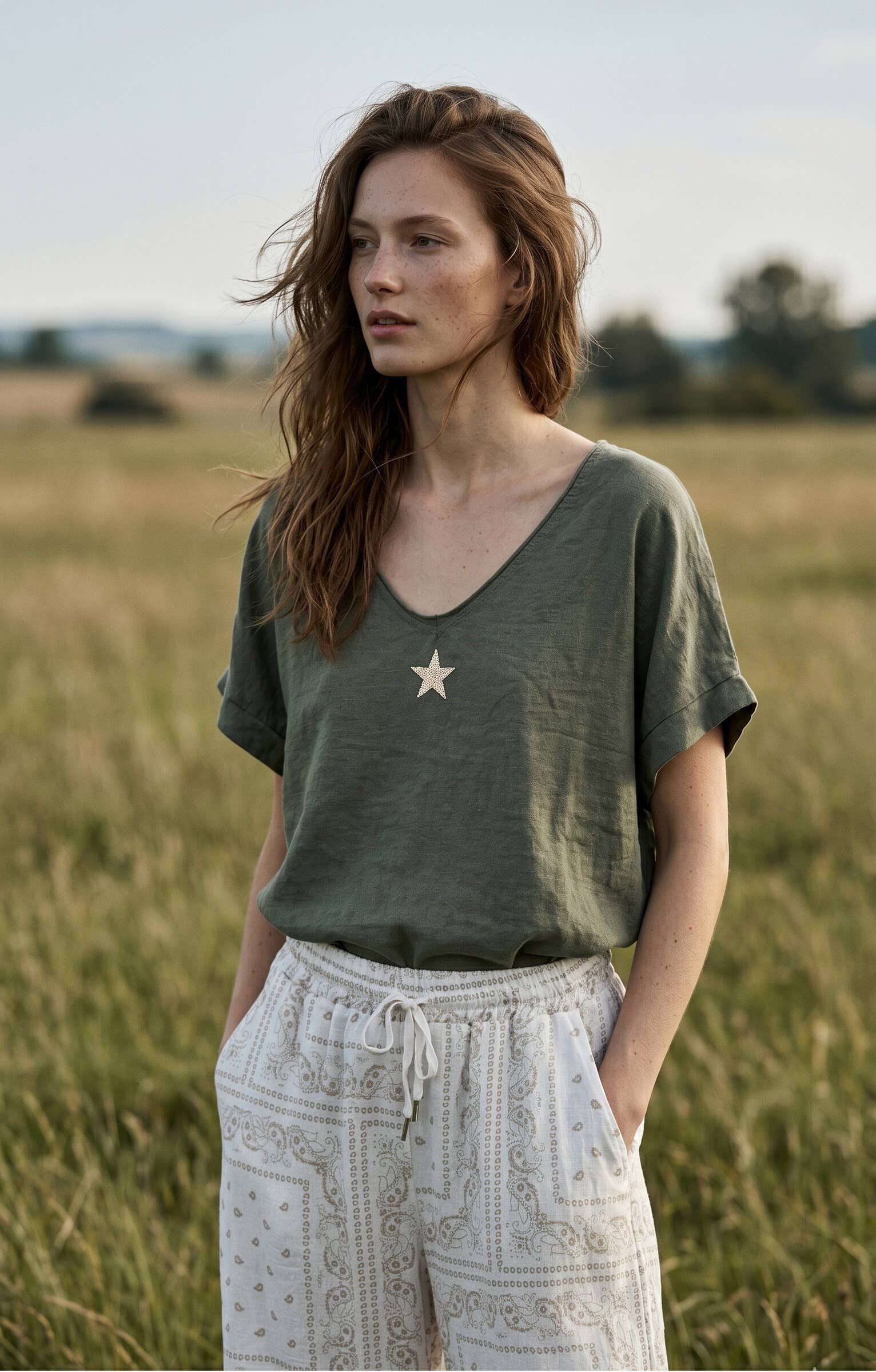 Star-patterned linen and viscose tunic top