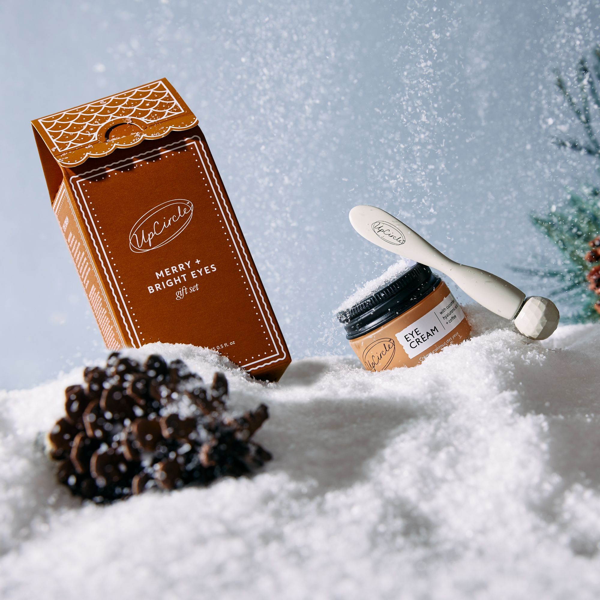 Preorder Merry + Bright Eyes Vegan Gingerbread Eco-Friendly Gift Set