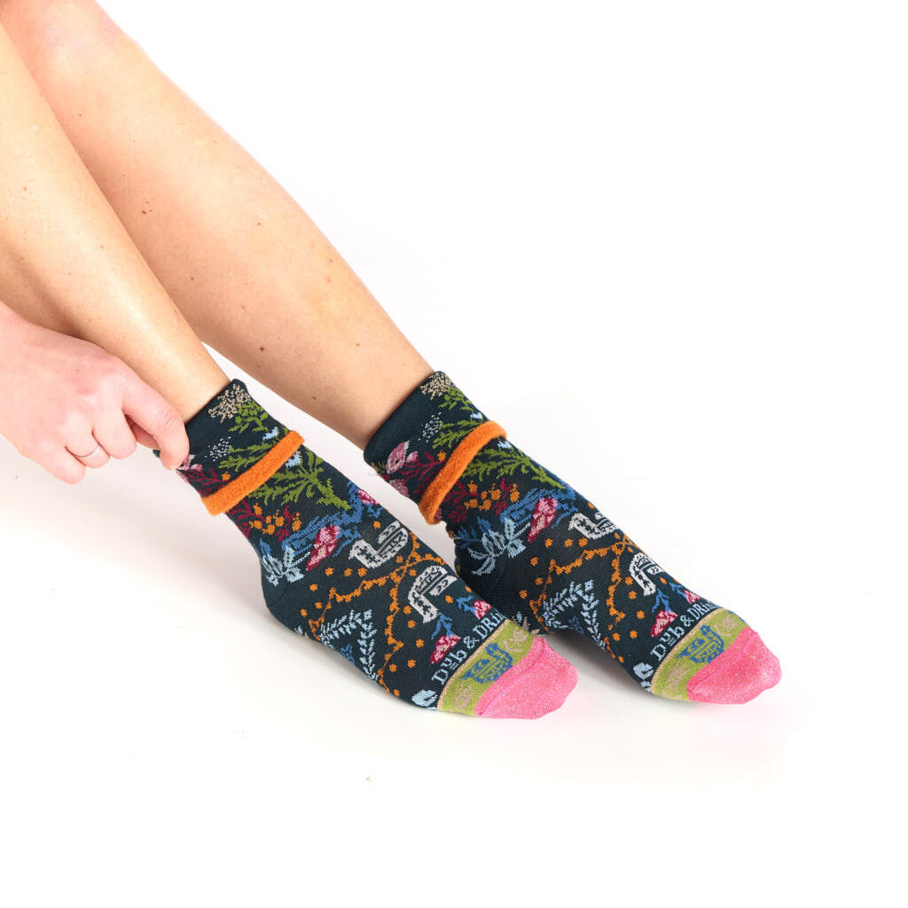 Dandelion cuffed socks