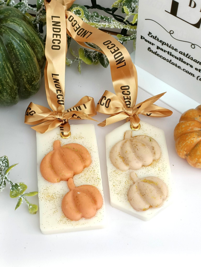 Autumn scented wax pendant, white musk