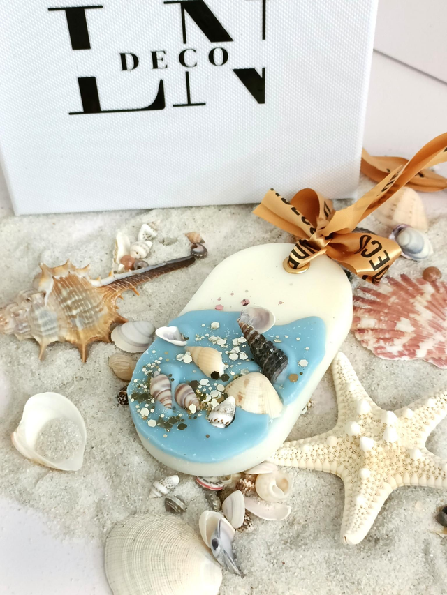 Monoi scented wax melt