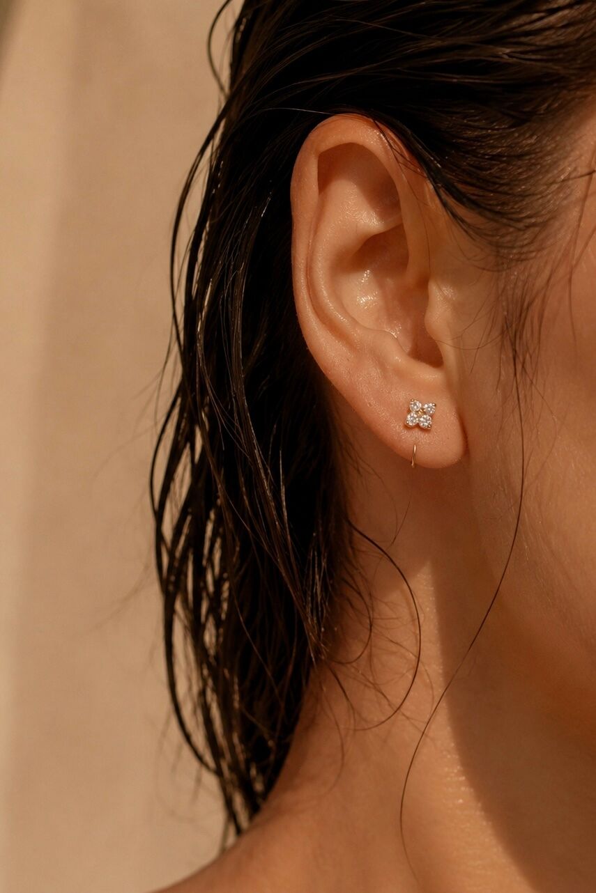 Boucles d'oreilles trèfle à zircons en acier inoxydable 124AQ730