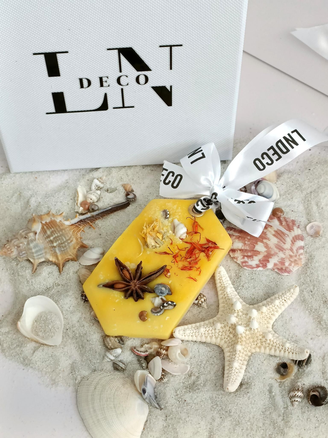 Island Vanilla Scented Wax Pendant