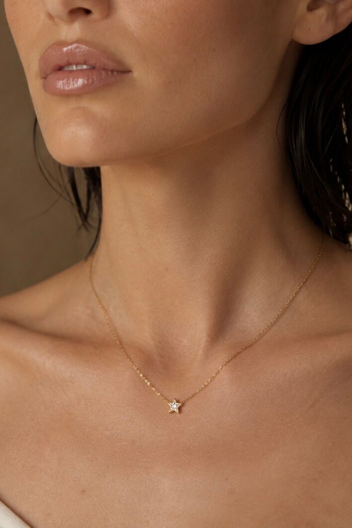 Collier pendentif étoile scintillante en acier inoxydable 224AQ377