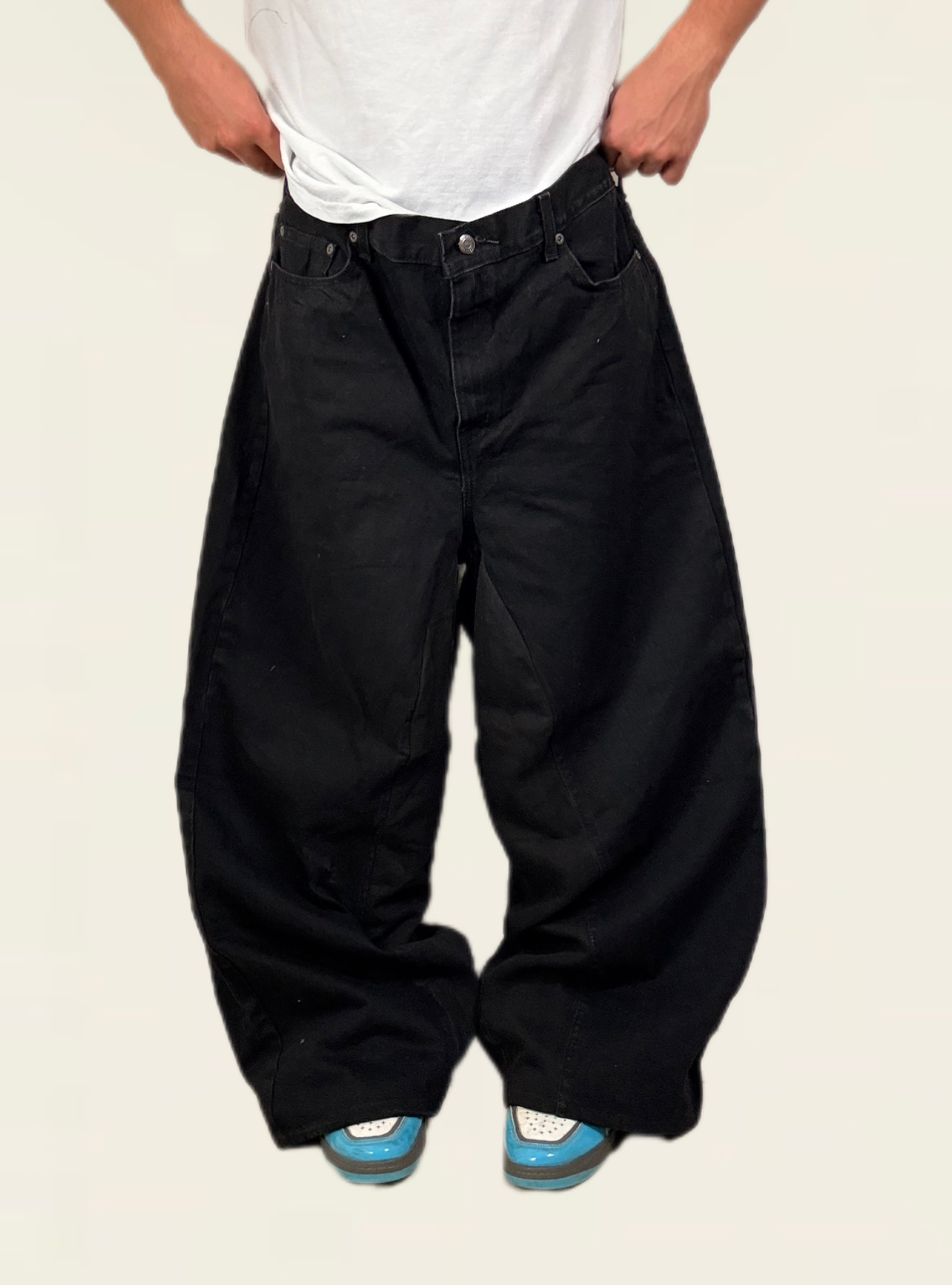 Pantalon baggy noir élargie handmade upcyclé unique