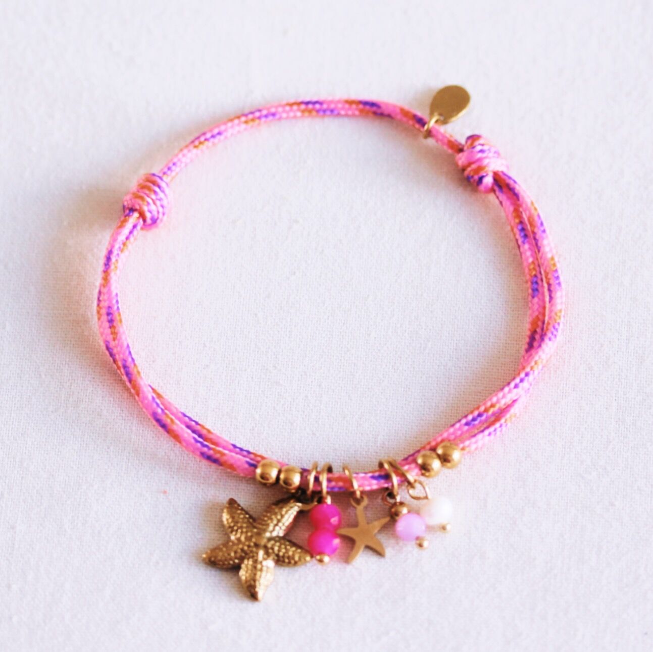 Paracord-Charm-Armband – Fuchsia
