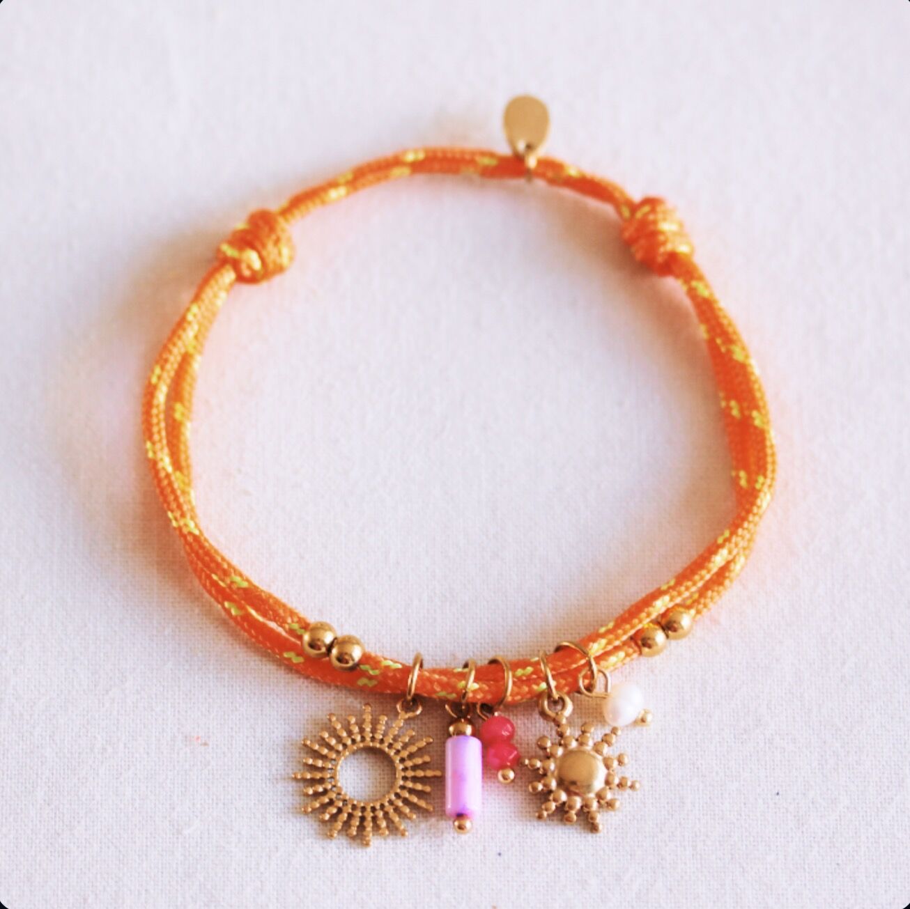 Paracord-Charm-Armband – orange