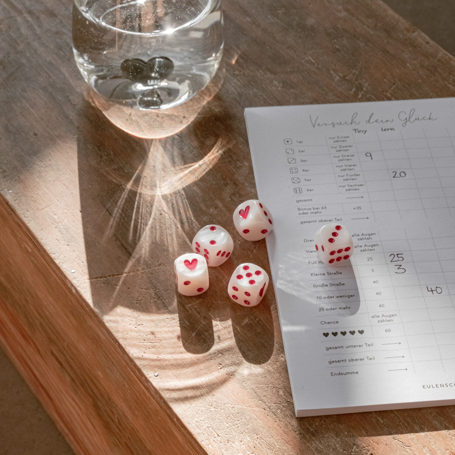 Red pearl dice set (PU = 8 sets)