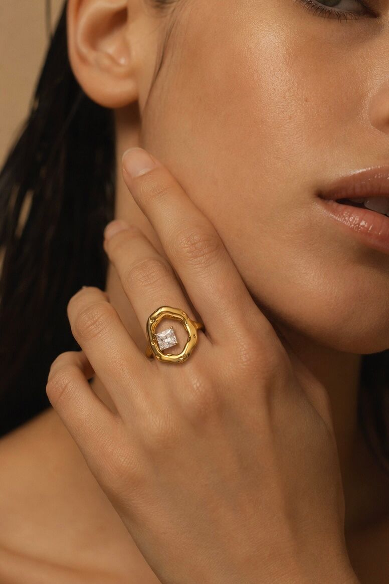 Bague effet fondu à zircon carré en acier inoxydable 424AQ326