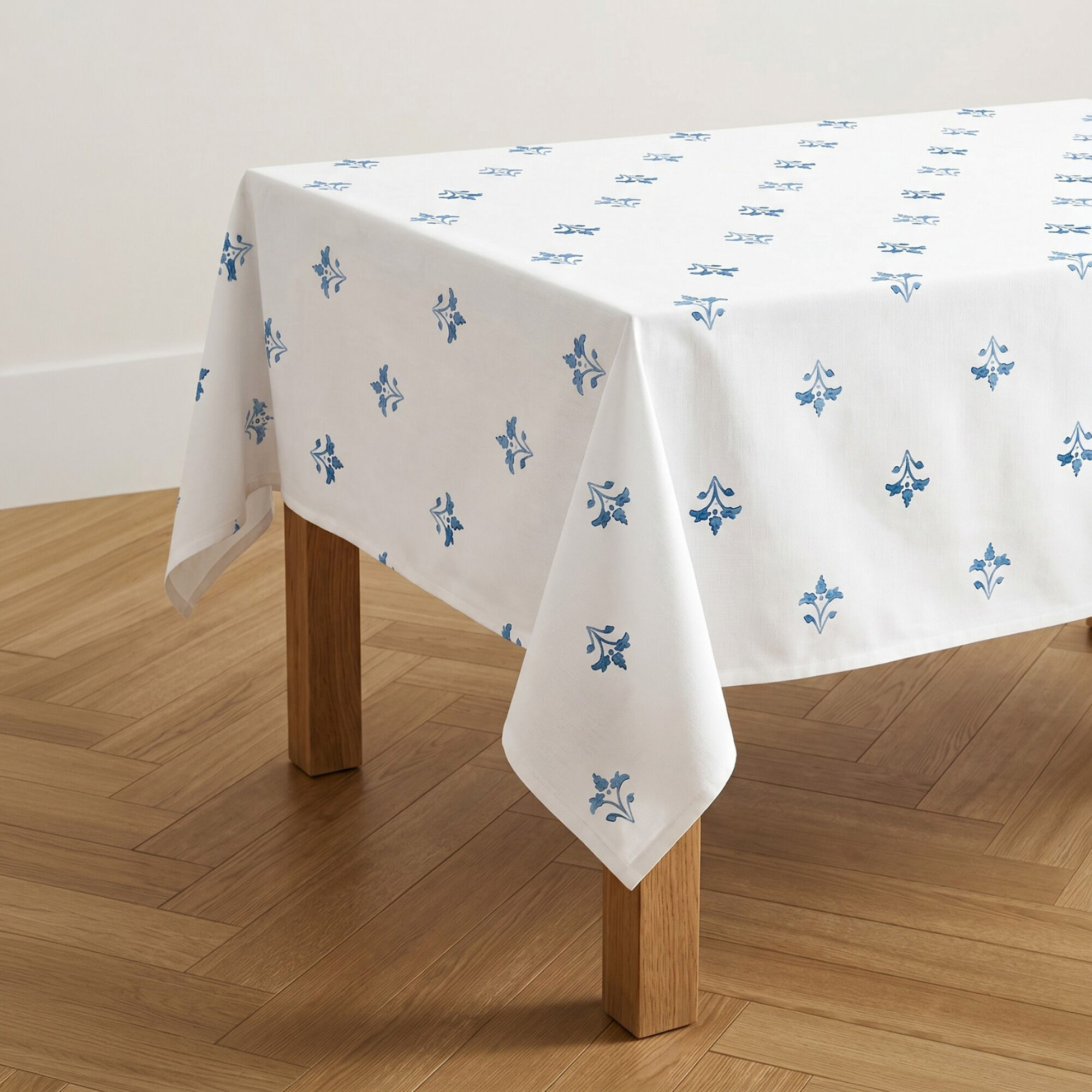 Stain-Resistant Printed Tablecloth 100% Polyester TAPERA