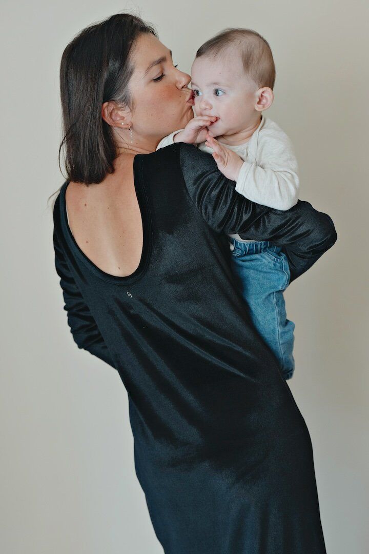 Robe longue d’allaitement velours dos nu