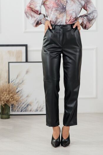 Pantalon ample noir en cuir écologique 1