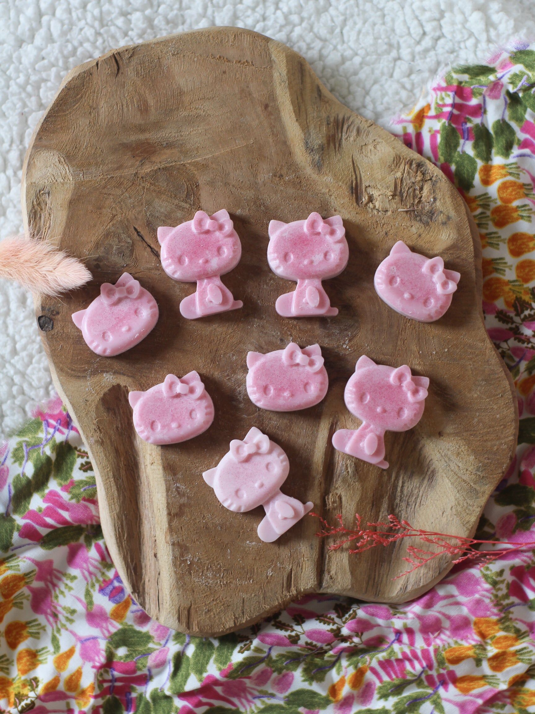 Fondants bougie à faire fondre Hello Kitty rose