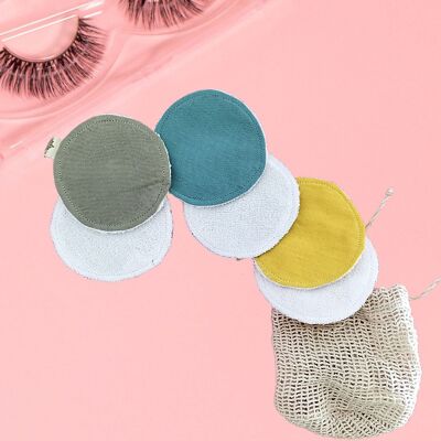 Make-up removal discs with pouch