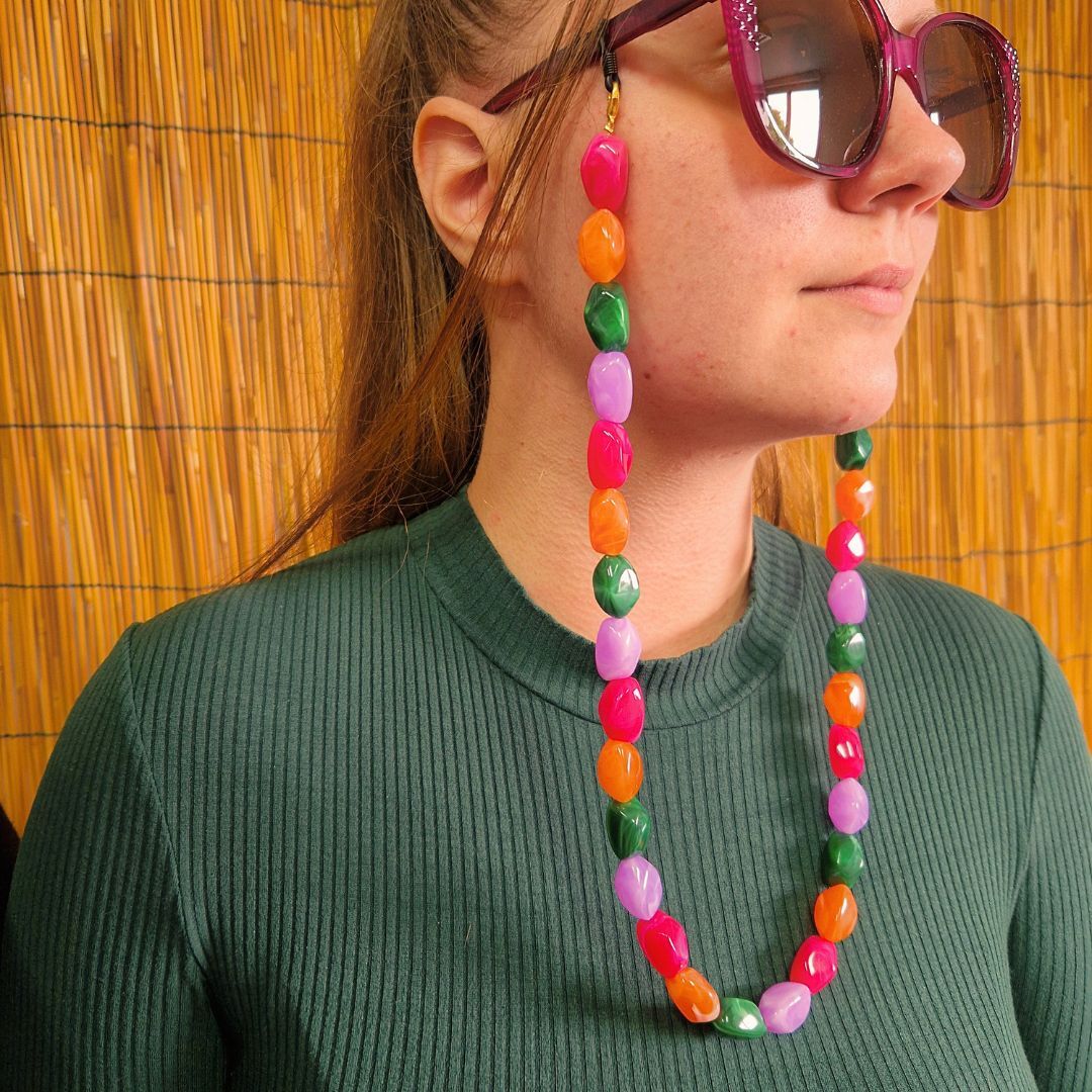 Cadena para gafas y collar de perlas barrocas vibrantes - 2 EN 1