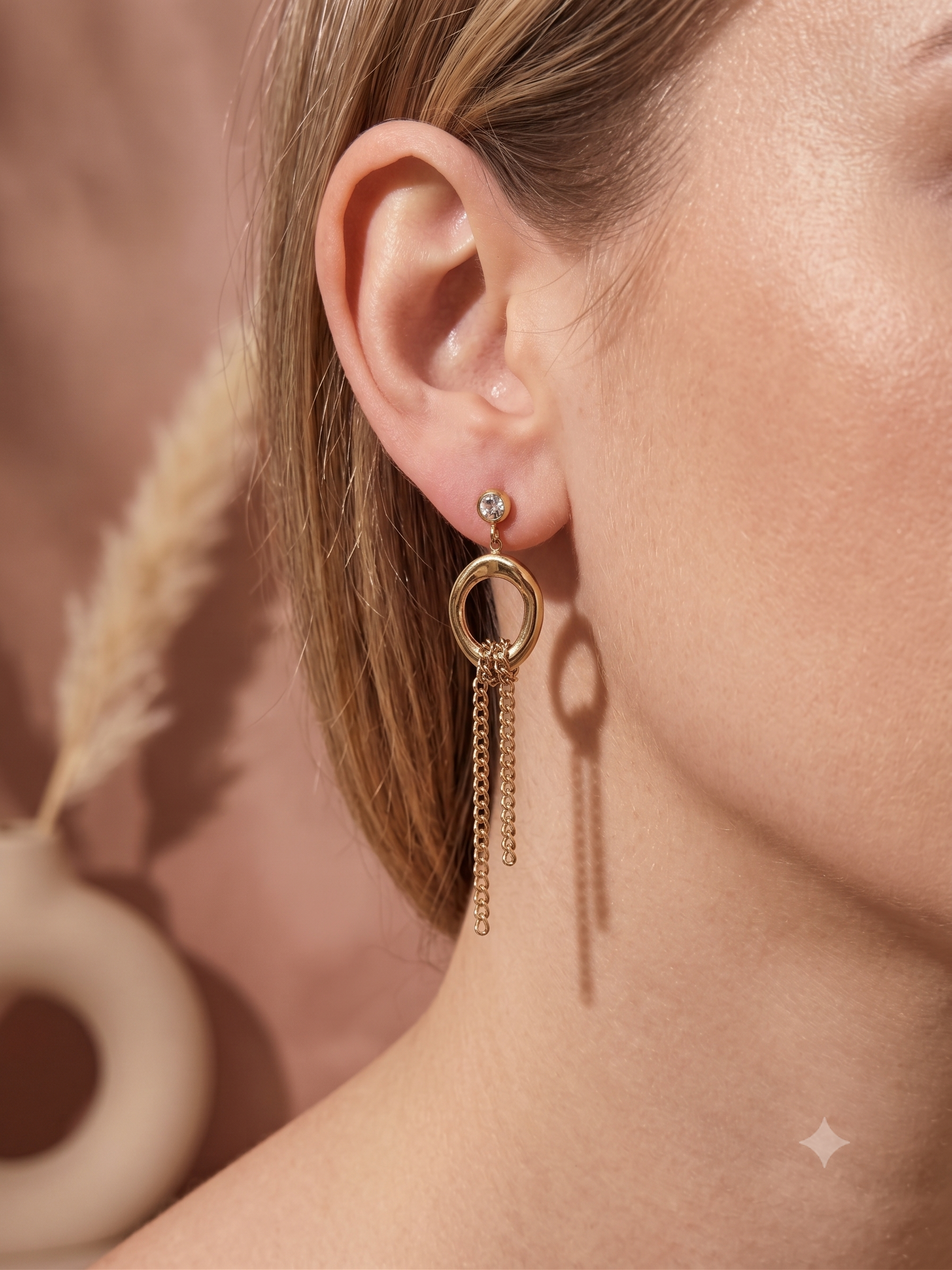 Boucles d'oreilles pendantes dorées anneau et chaînes