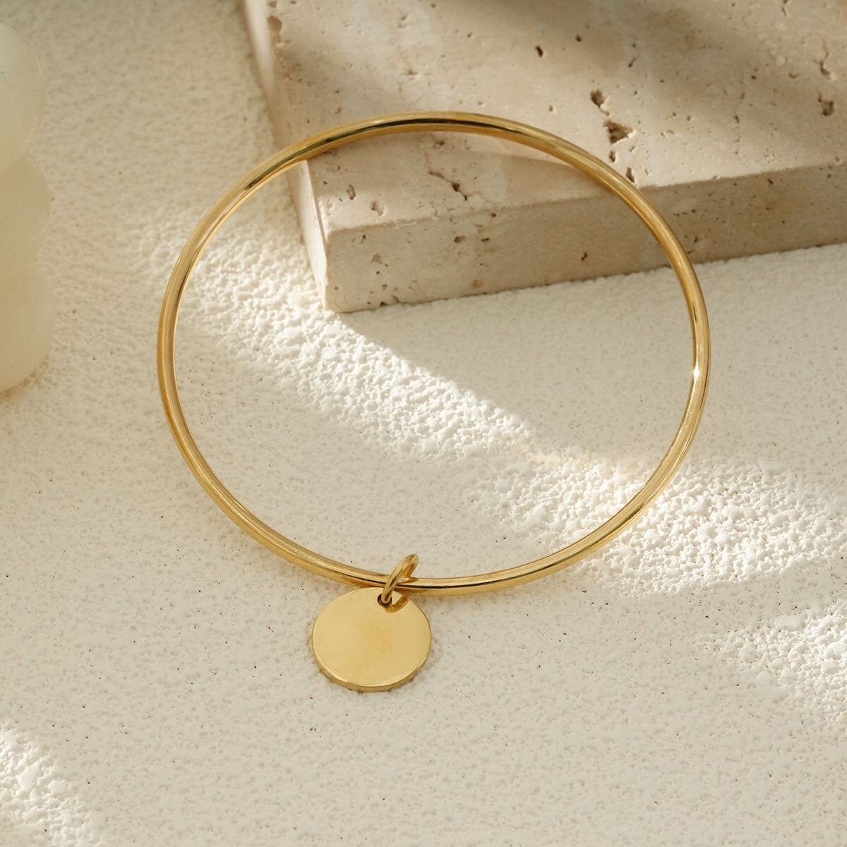 Bracelet Jonc Fin Avec Pendentif Rond Lisse à graver