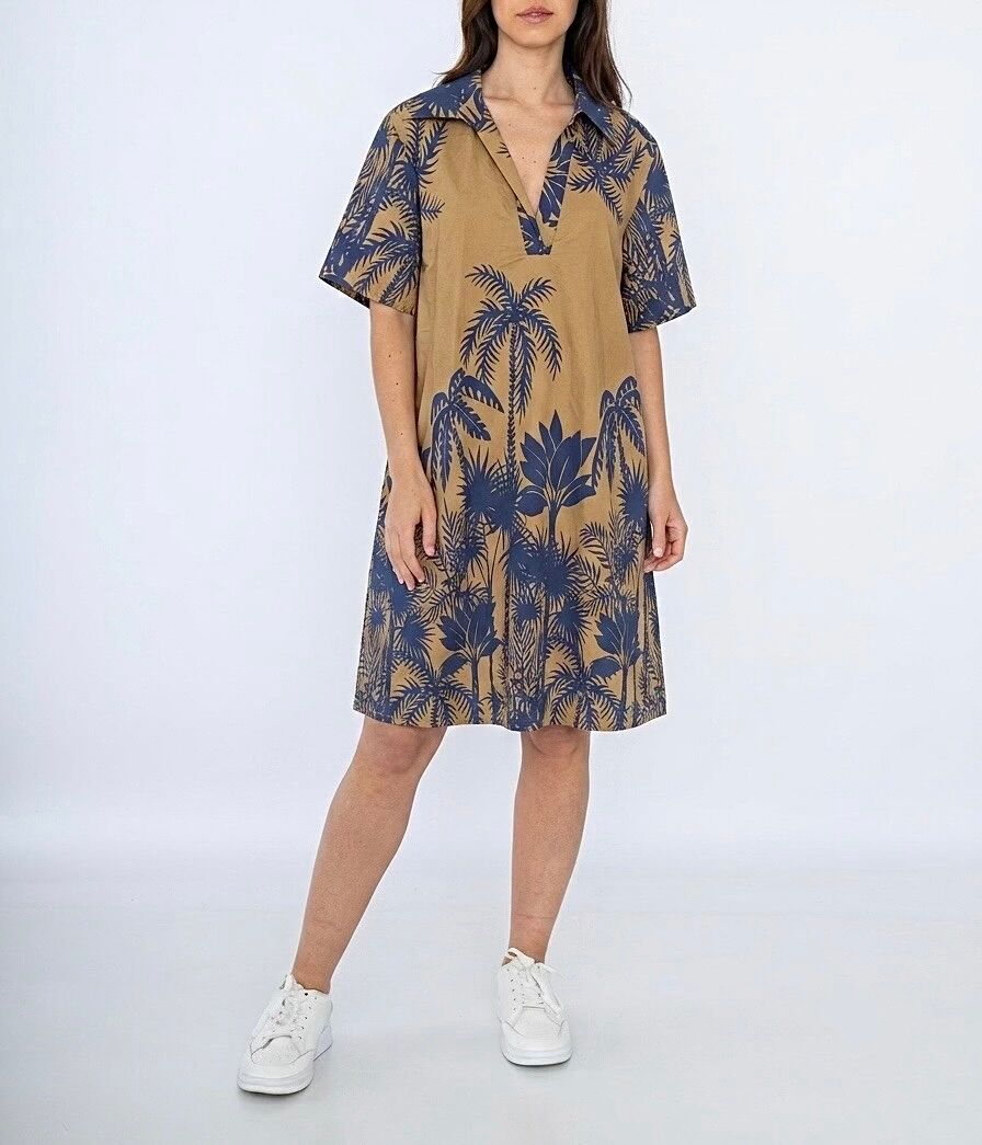 Short-sleeved tunic dress with mandarin collar and tropical print