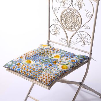 Coussin de chaise décor bleu méditerranéen et agrumes avec attaches 1