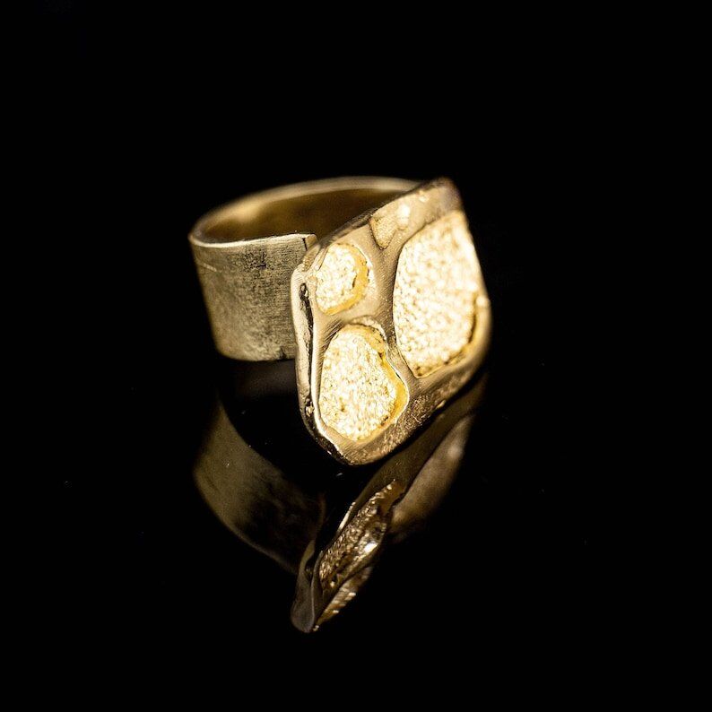 Modernistischer Gaudí-Ring aus 18-karätigem Gold • Geometrischer, modernistischer Ring aus 18-karätigem Gold