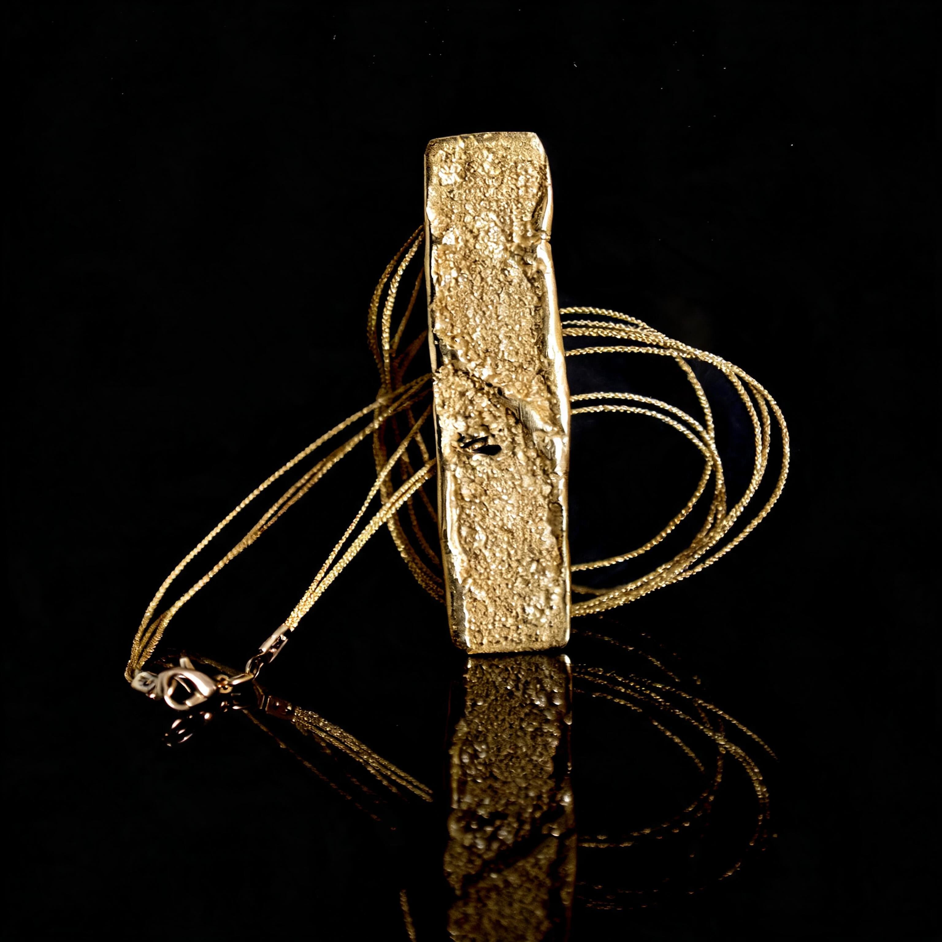 18K Strata Halskette • 18K vergoldete, strukturierte, skulpturale Statement-Halskette