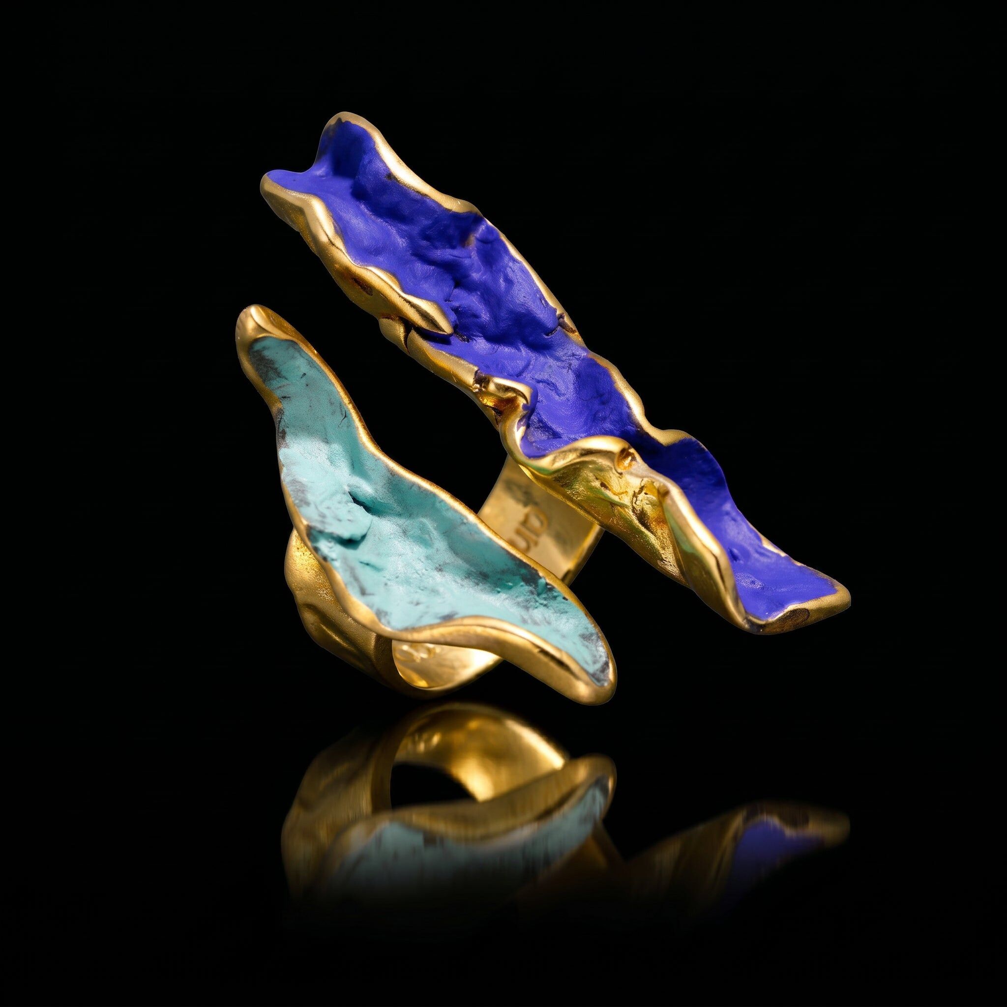 Ring mit verschiedenen Wellenformen • Gebogener Wellenring • Brutalistischer Skulpturenschmuck aus Barcelona