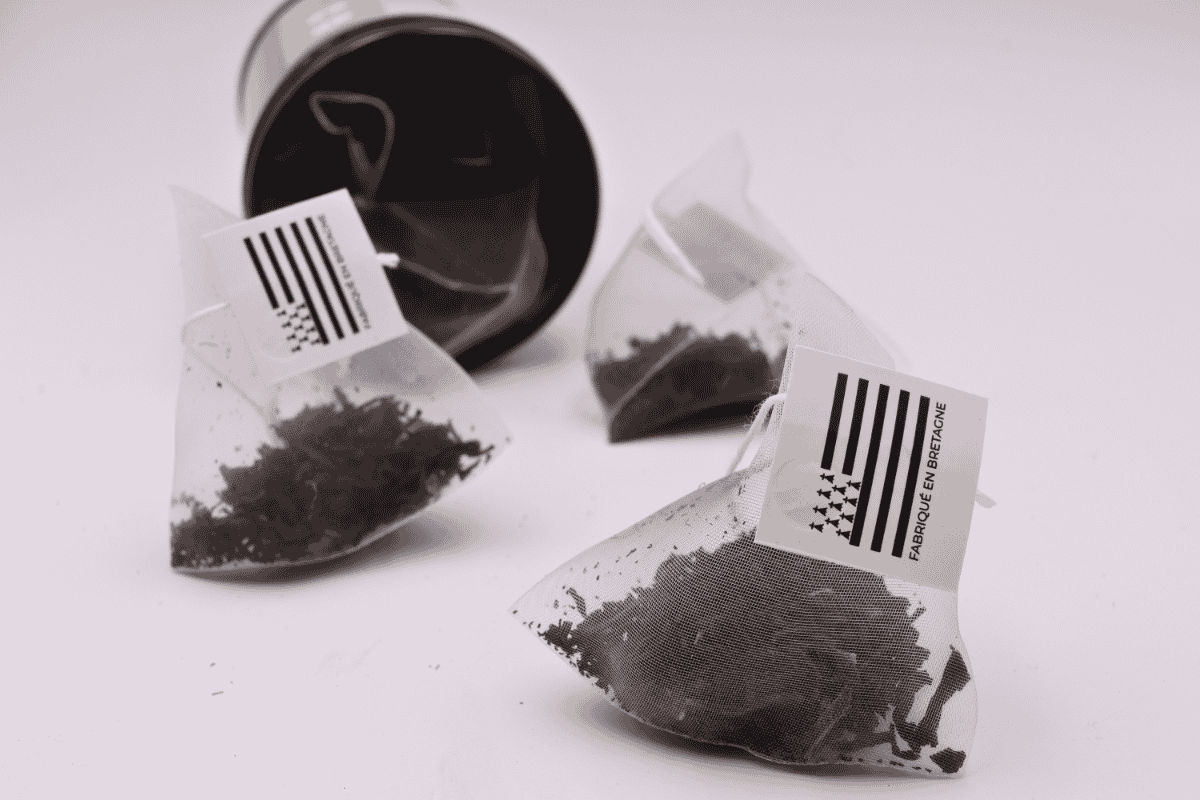 Organic Darjeeling Black Tea | Box of 15 pyramid tea bags