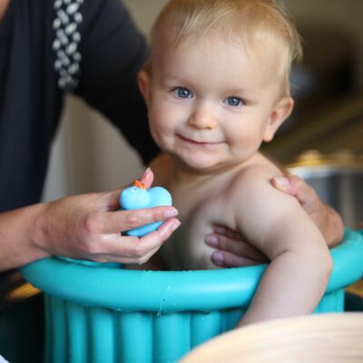 Turquoise pouch & bath + blue duck + inflator / Turquoise Bath & pouch + blue duck + inflator