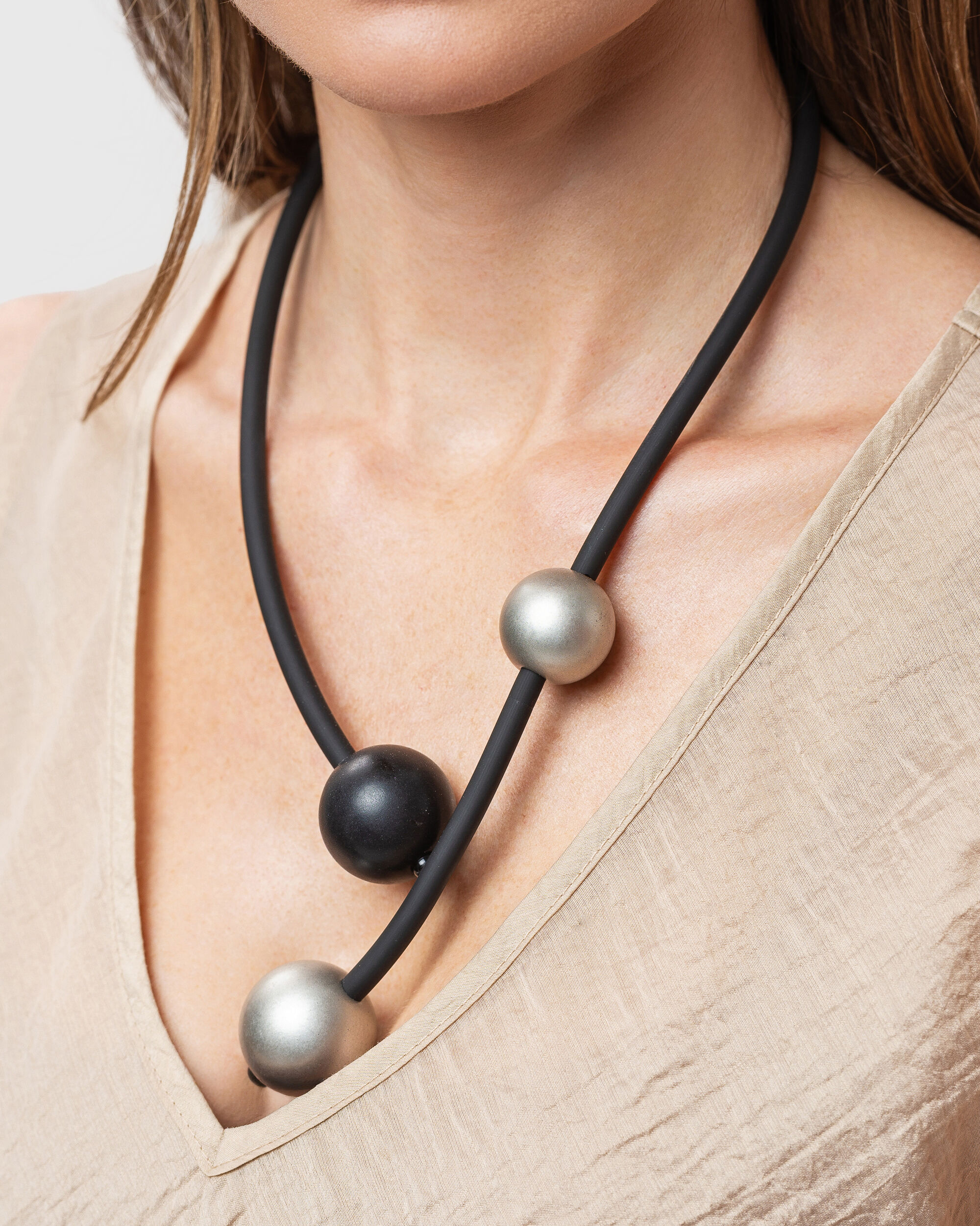 Collier en résine