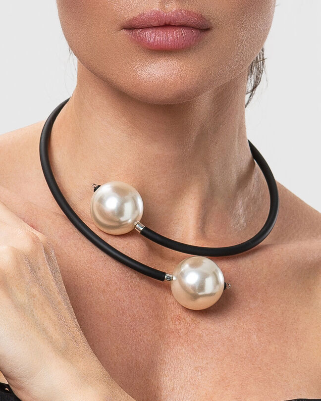Collier en résine