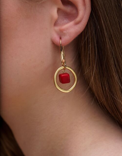 Cubo Brass Hoop Earrings - Red
