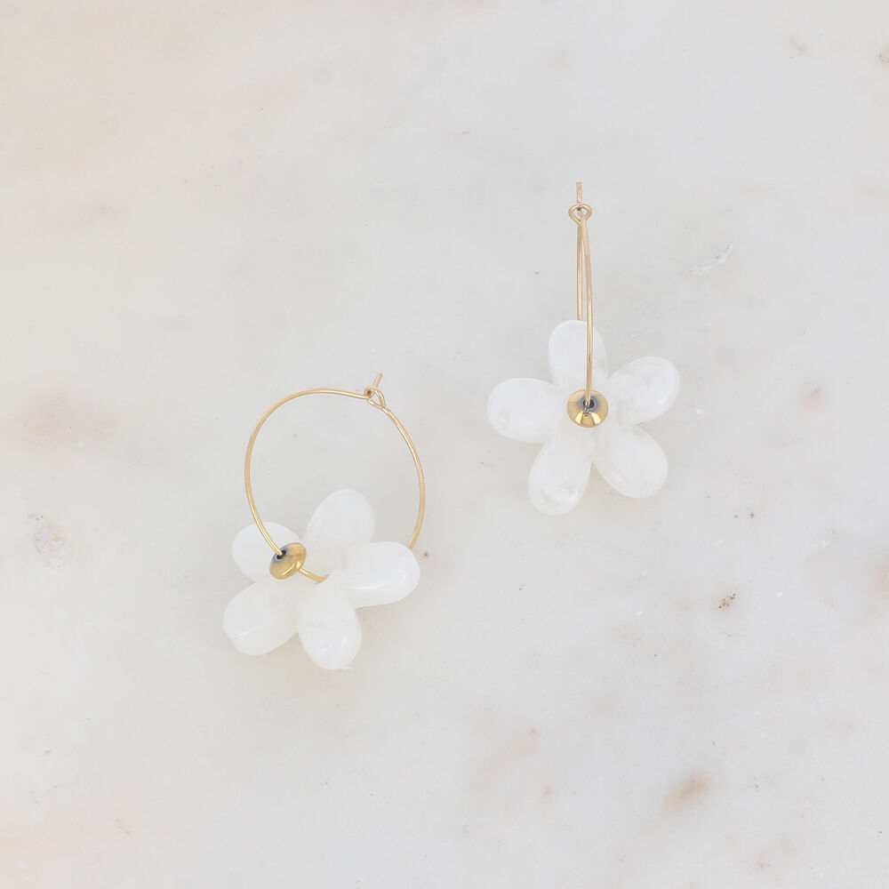 Créoles avec pampille forme fleur en résine, perle en pierre et perle en Hématite