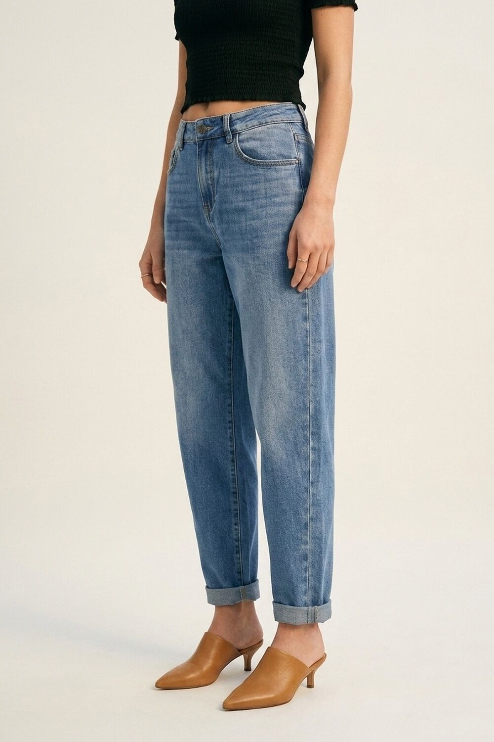High-Waist Slouchy Balloon Jeans in Light Wash Denim