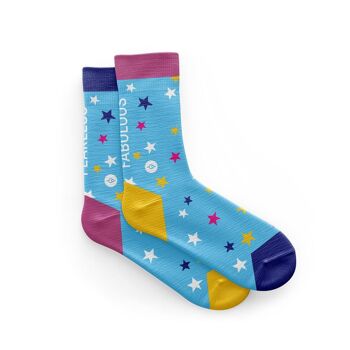 Chaussettes bleues avec étoiles multicolores