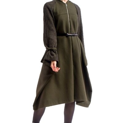 Cappotto di lana verde con molte opzioni di indossabilità