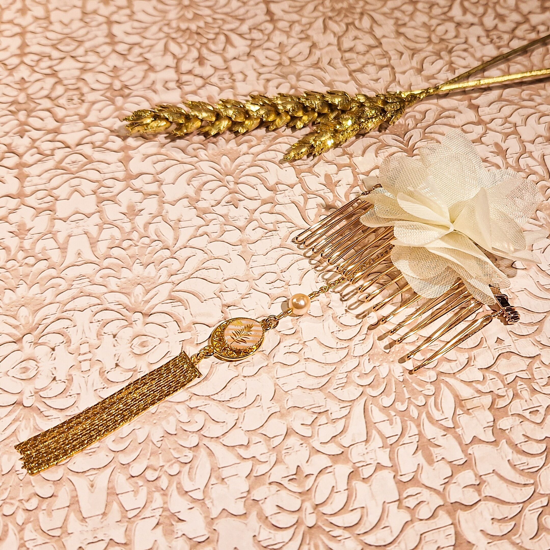 Retro Flower and Retro Hair Comb, Handmade Bohemian Chic Style - Gift Idea for Mother's Day - Gift for Mom - Gift for Teacher - Christmas