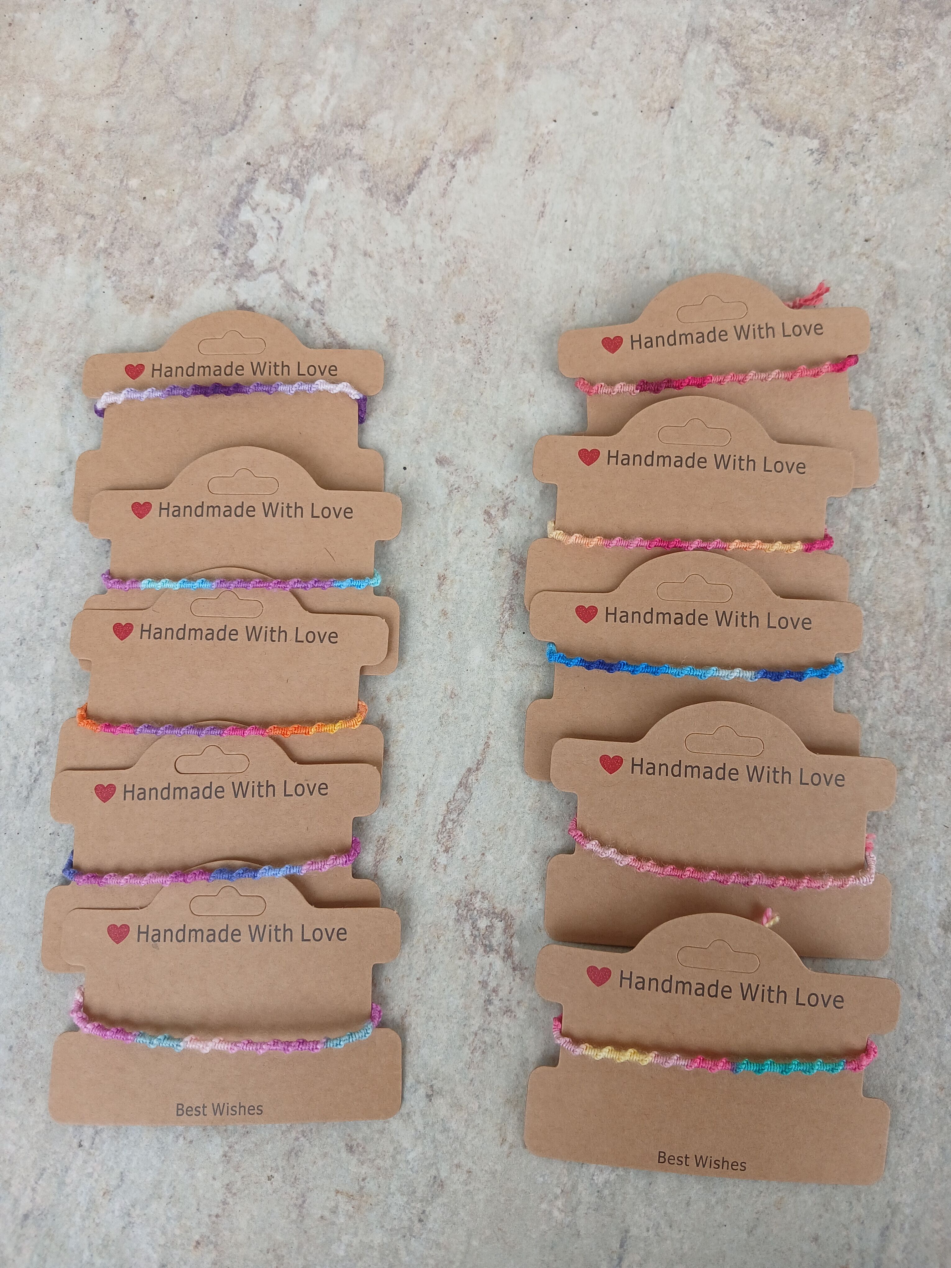 Lot de 10 Bracelets Brésiliens Tressés Main – Coloris Variés Prêts à Vendre