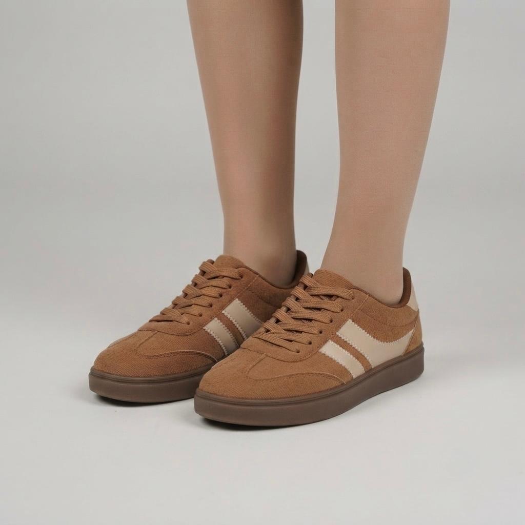 BASIC TENNIS SNEAKERS WITH SUEDINE LACE UP