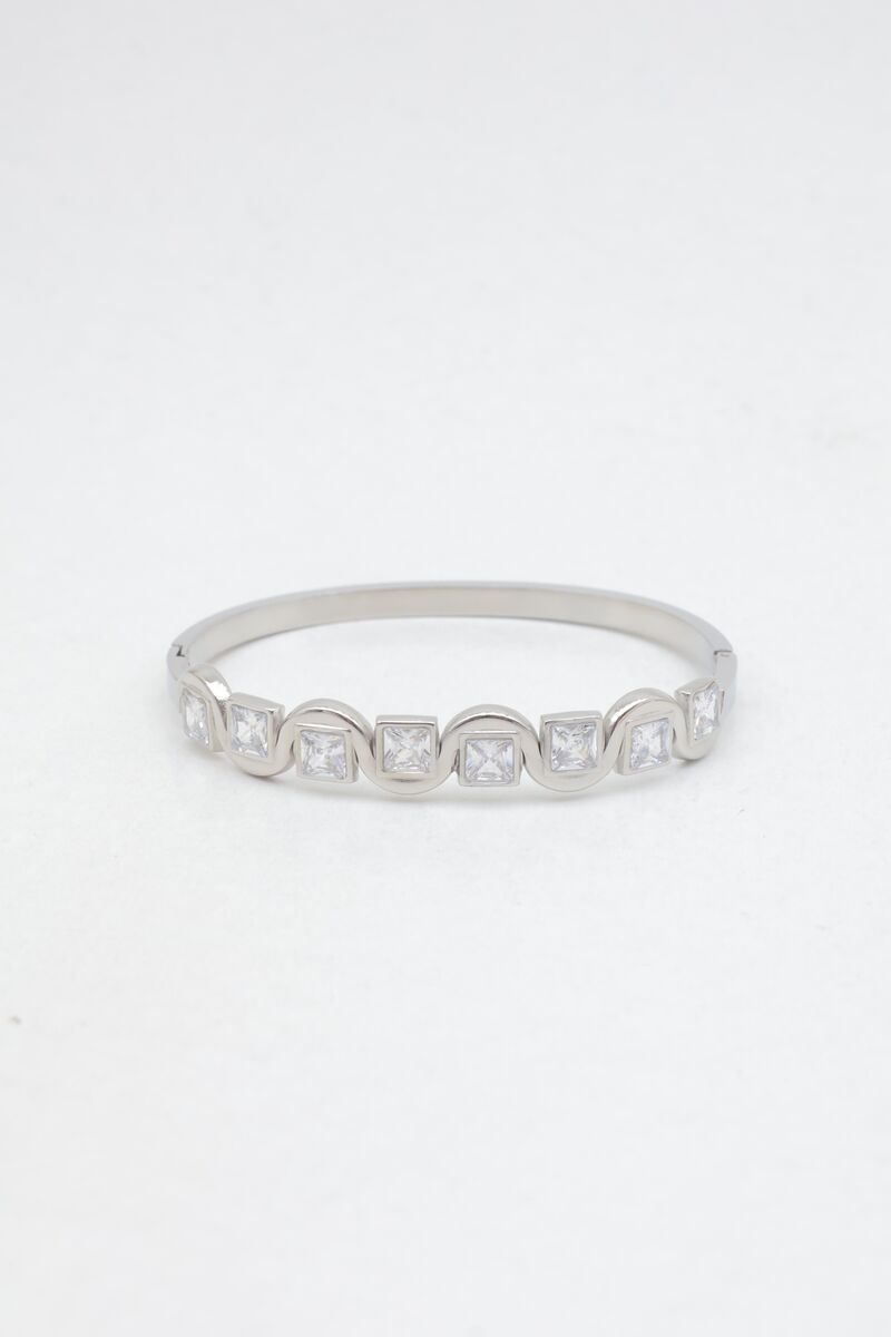 Stainless steel bangle bracelet