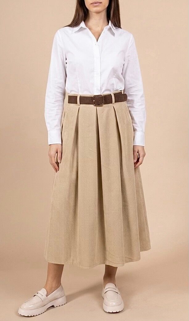 High-waisted corduroy midi skirt with wide pleats at the front and a suede belt