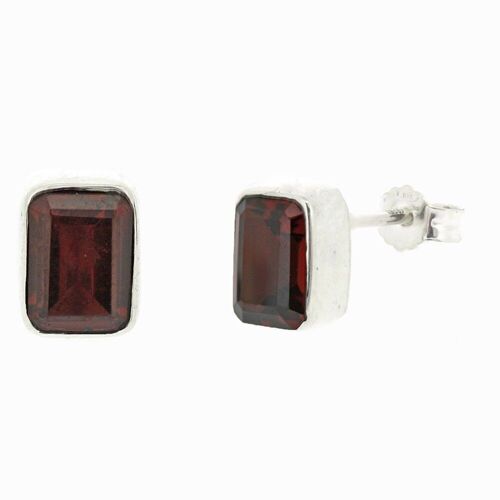 Garnet Faceted Rectangle Stud Earrings with Presentation Box (NSS05-GF+BOX)