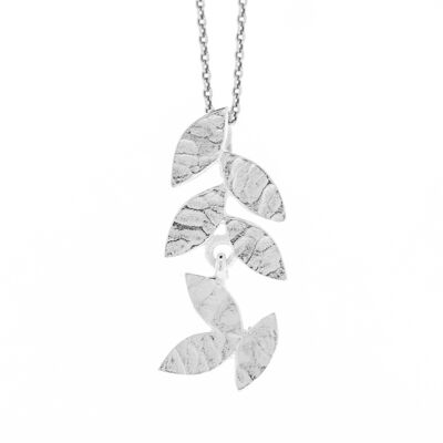 Textured Leaves Pendant with 18" Trace Chain and Presentation Box (K-P969-S+N301+BOX)