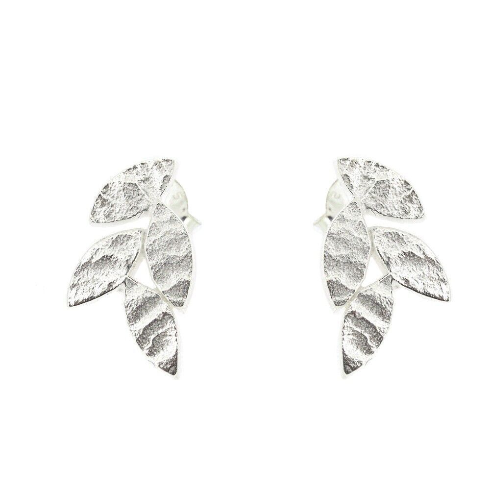 Aretes de hojas texturizadas y caja de presentación (K-E969-S + CAJA)