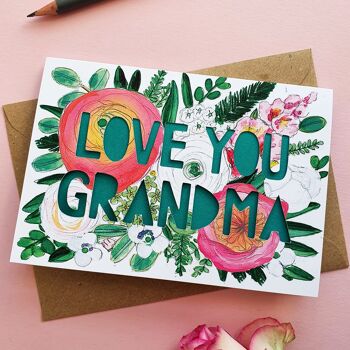 Carte de fête des mères découpée en papier Love You Grandma 2