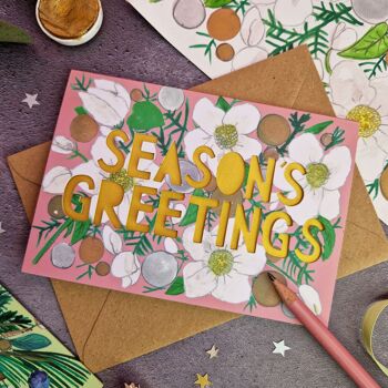 Carte de Noël découpée en papier métallisé Seasons Greetings 2
