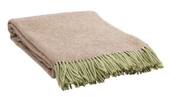 Plaid en laine vierge ERLA, couleur: vert clair 1