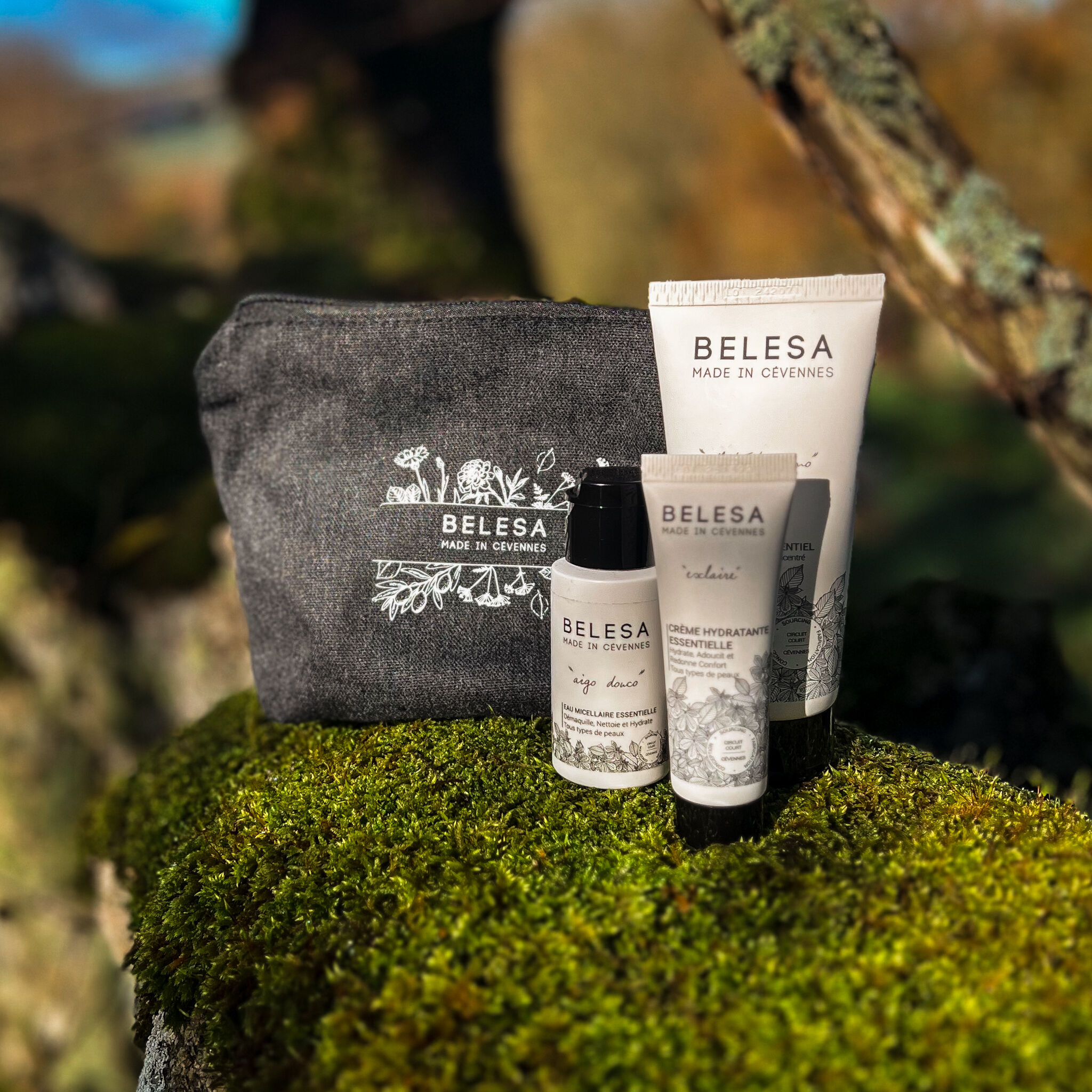 Trousse Essentielle : crème hydratante visage 25ml + eau micellaire 50ml + soin douche 100ml | Cosmétiques naturels éco-responsables | Coffret cadeau beauté made in France (Cévennes) | Circuit court Sud de France