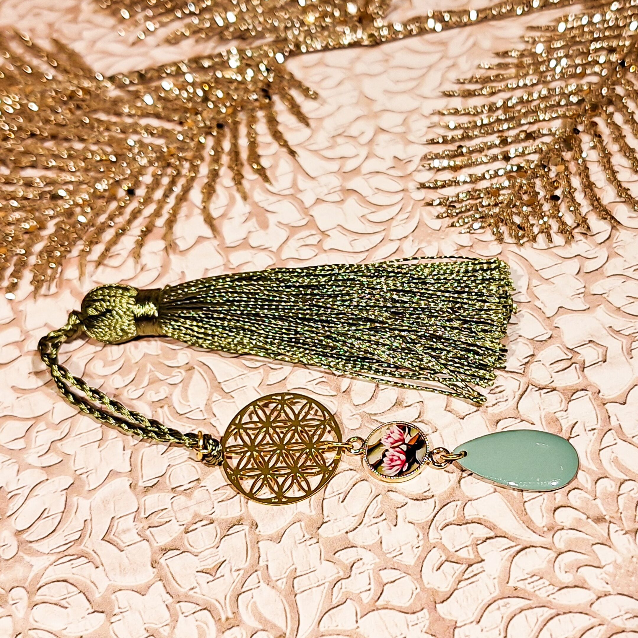 Sequin Pompon Lotus Bookmark - Mother's Day Gift - Christmas Gift for Mom - Teacher Gift
